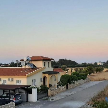 Villa Bougainvillea With Privite Pool Vaszília Kültér fotó