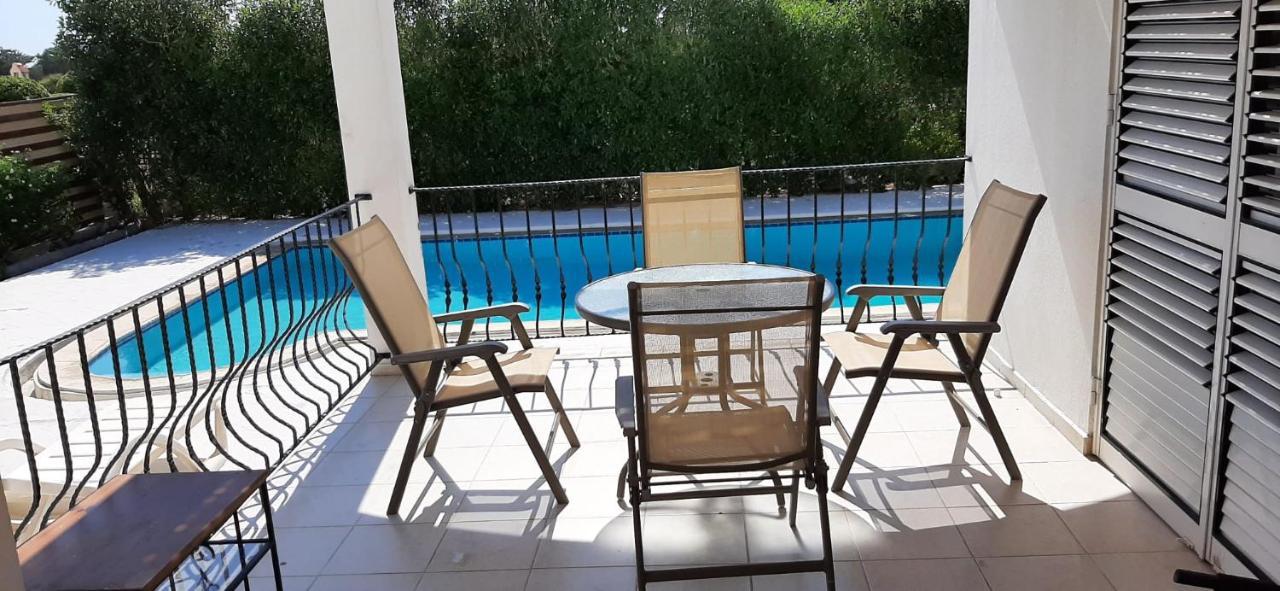 Villa Bougainvillea With Privite Pool Vaszília Kültér fotó