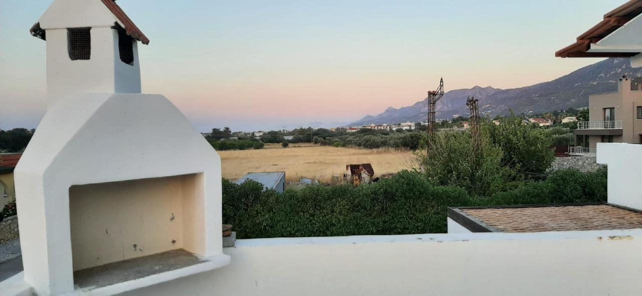 Villa Bougainvillea With Privite Pool Vaszília Kültér fotó
