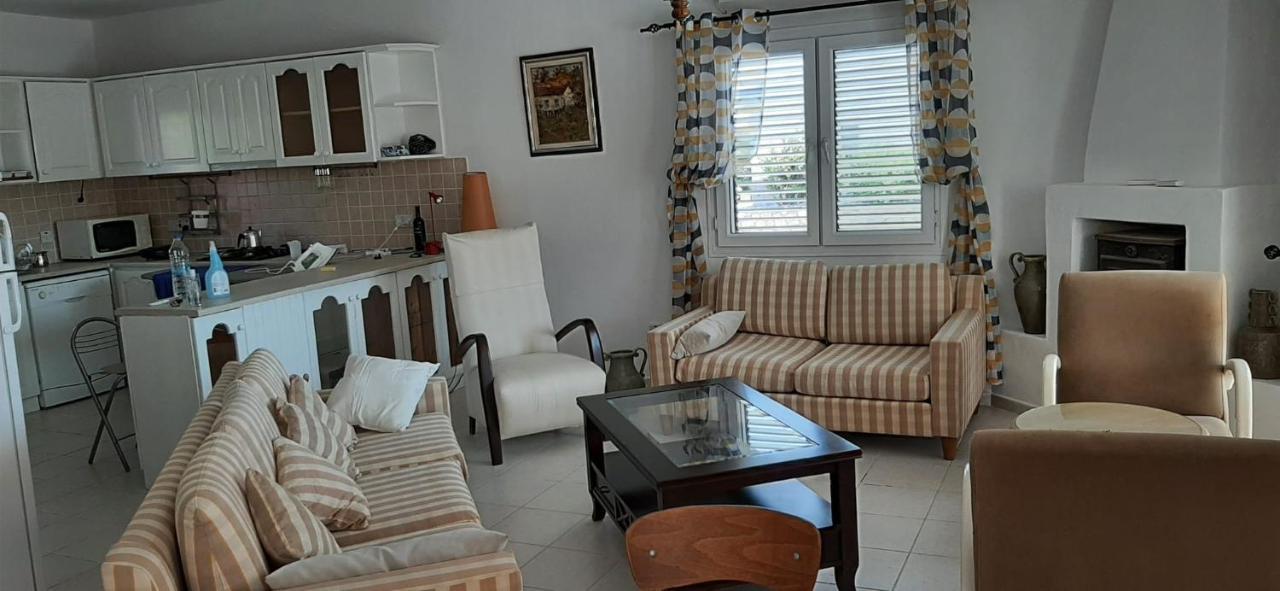 Villa Bougainvillea With Privite Pool Vaszília Kültér fotó